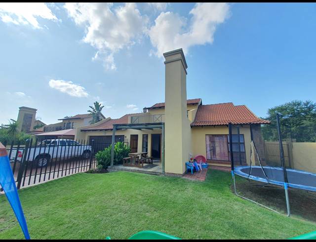 3 BEDROOM TOWNHOUSE FOR SALE IN WATERVAL EAST